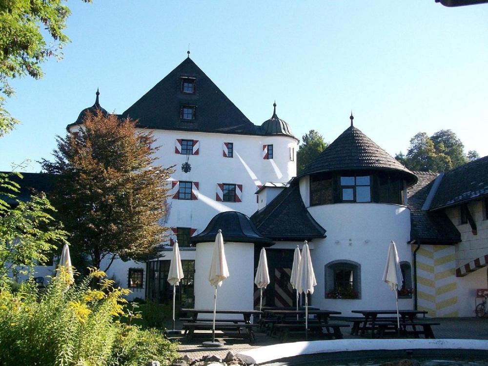 Family Hotel Schloss Rosenegg ฟีบาบรุนน์ ภายนอก รูปภาพ
