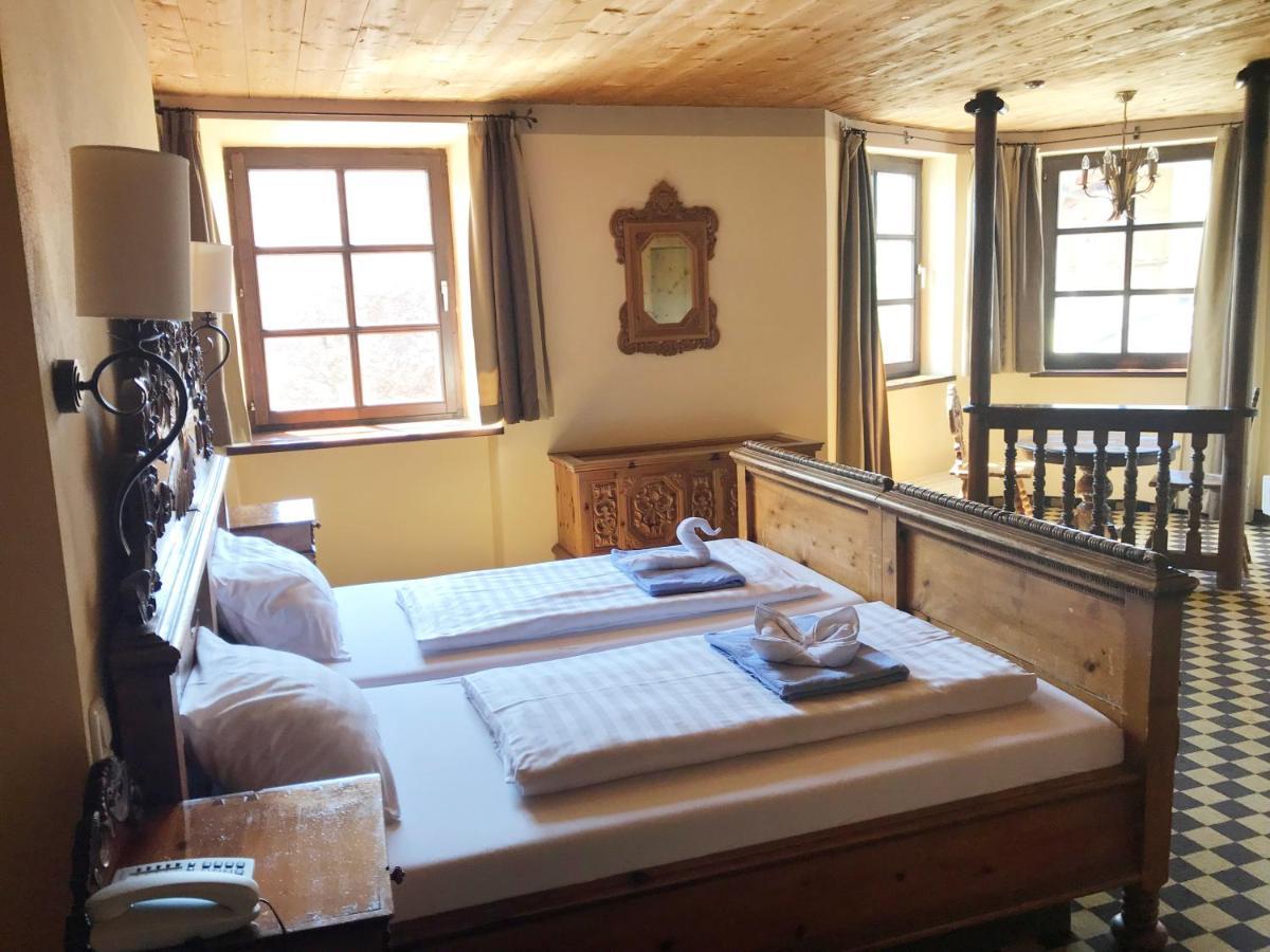 Family Hotel Schloss Rosenegg ฟีบาบรุนน์ ภายนอก รูปภาพ