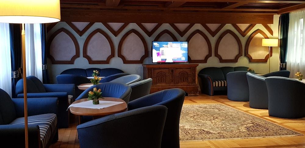 Family Hotel Schloss Rosenegg ฟีบาบรุนน์ ภายนอก รูปภาพ