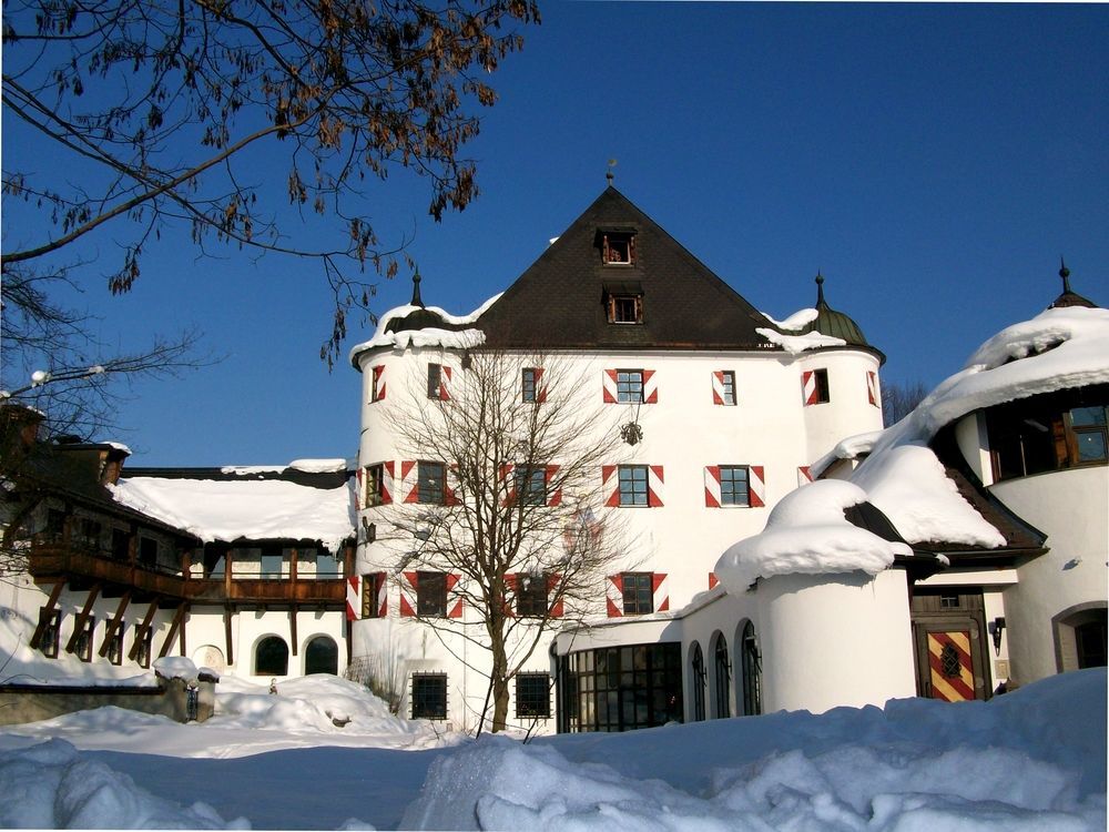 Family Hotel Schloss Rosenegg ฟีบาบรุนน์ ภายนอก รูปภาพ