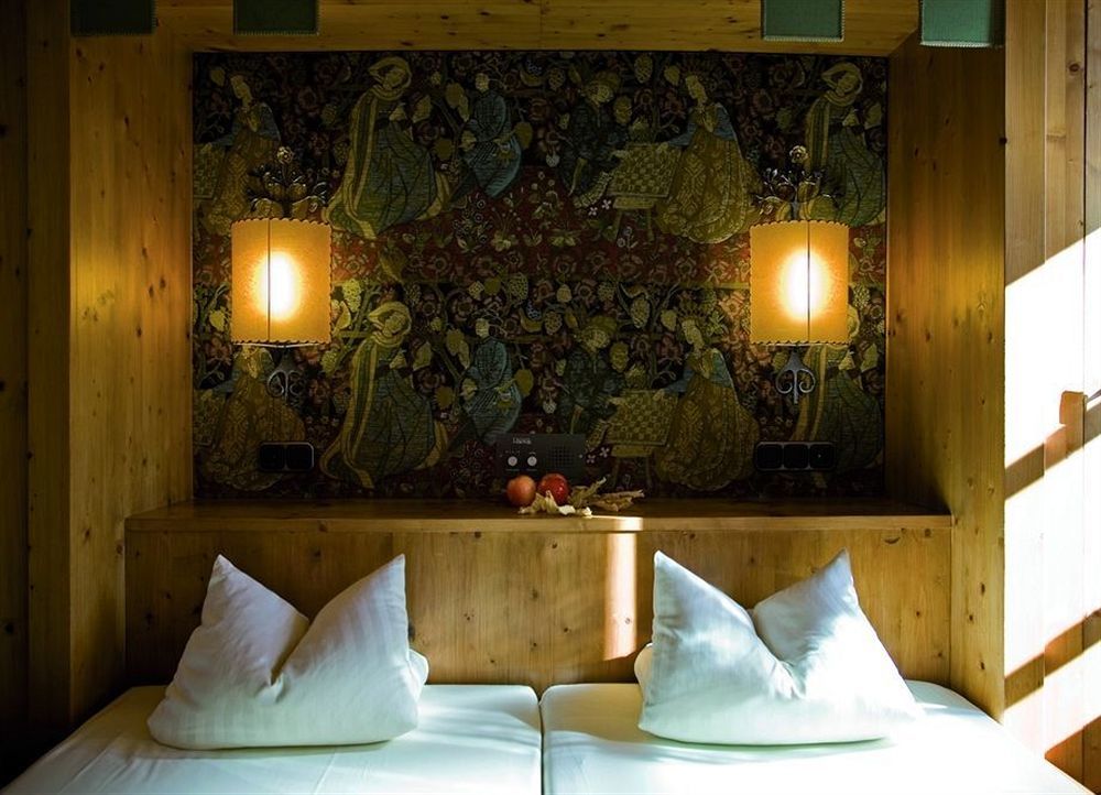 Family Hotel Schloss Rosenegg ฟีบาบรุนน์ ภายนอก รูปภาพ