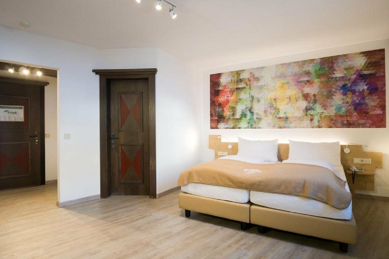 Family Hotel Schloss Rosenegg ฟีบาบรุนน์ ภายนอก รูปภาพ